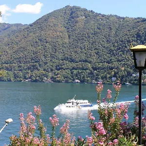 Lakeviewcabin לינה וארוחת בוקר קומו