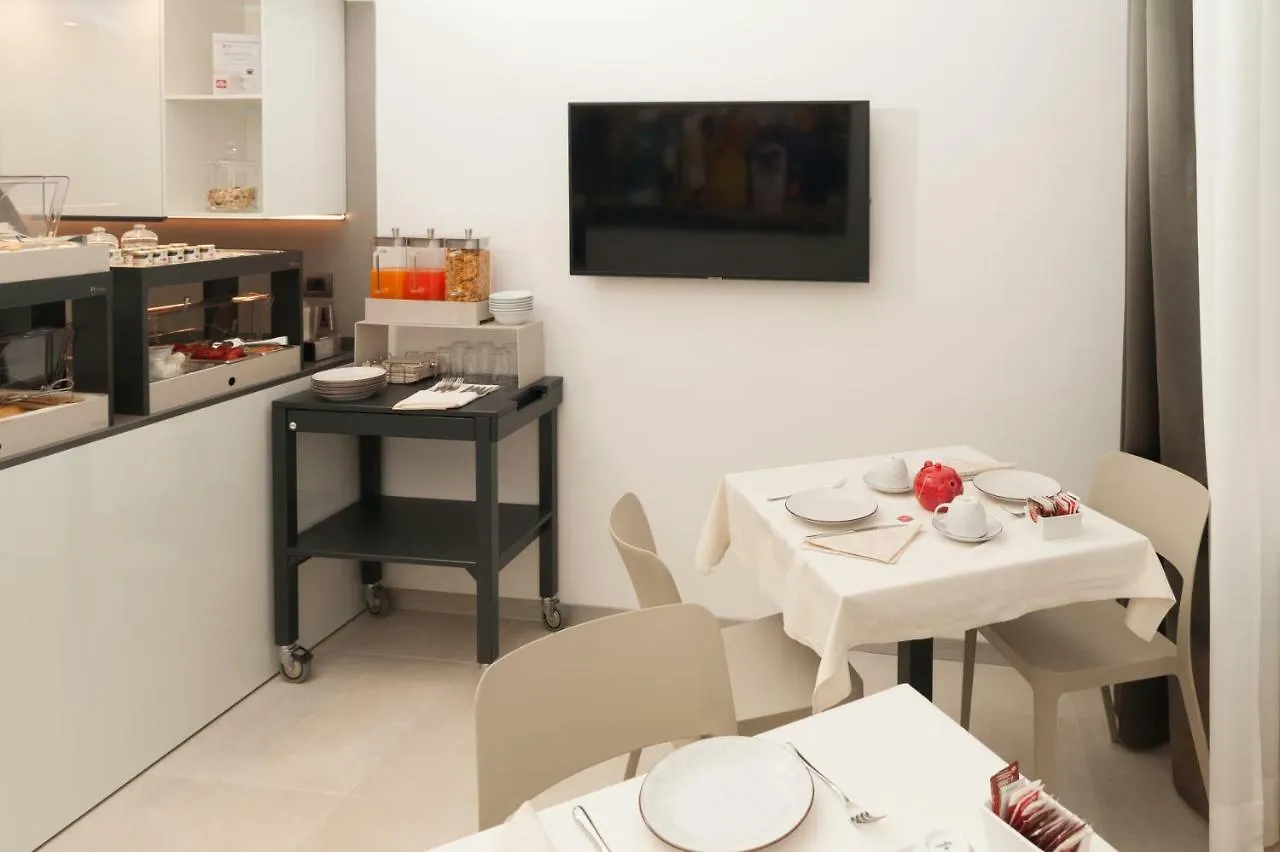 Wellness Home Roma 2*,
